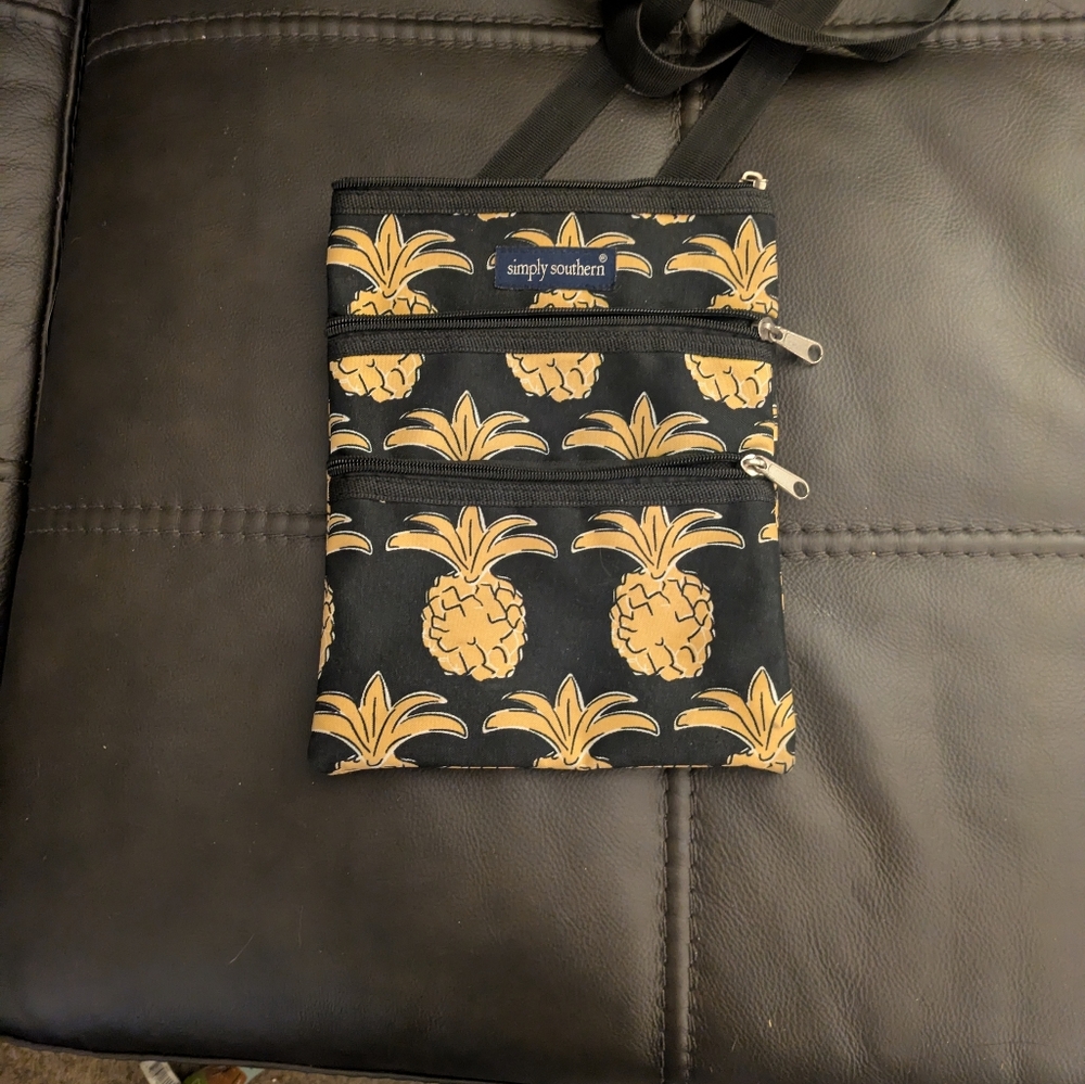 Simply Southern Pineapple Print Messenger Bag
